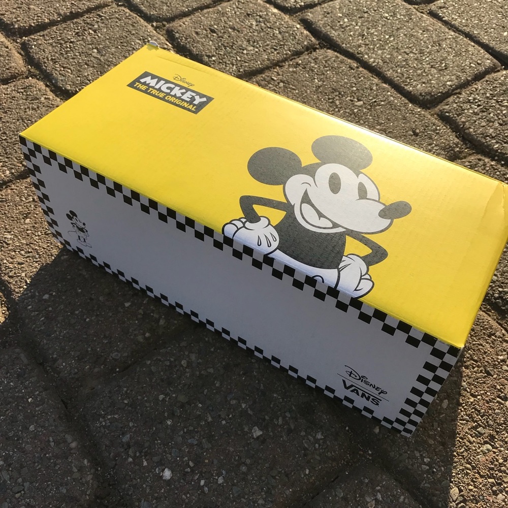 *SOLD!* Disney Mickey “Old Skool” Vans. Brand New!